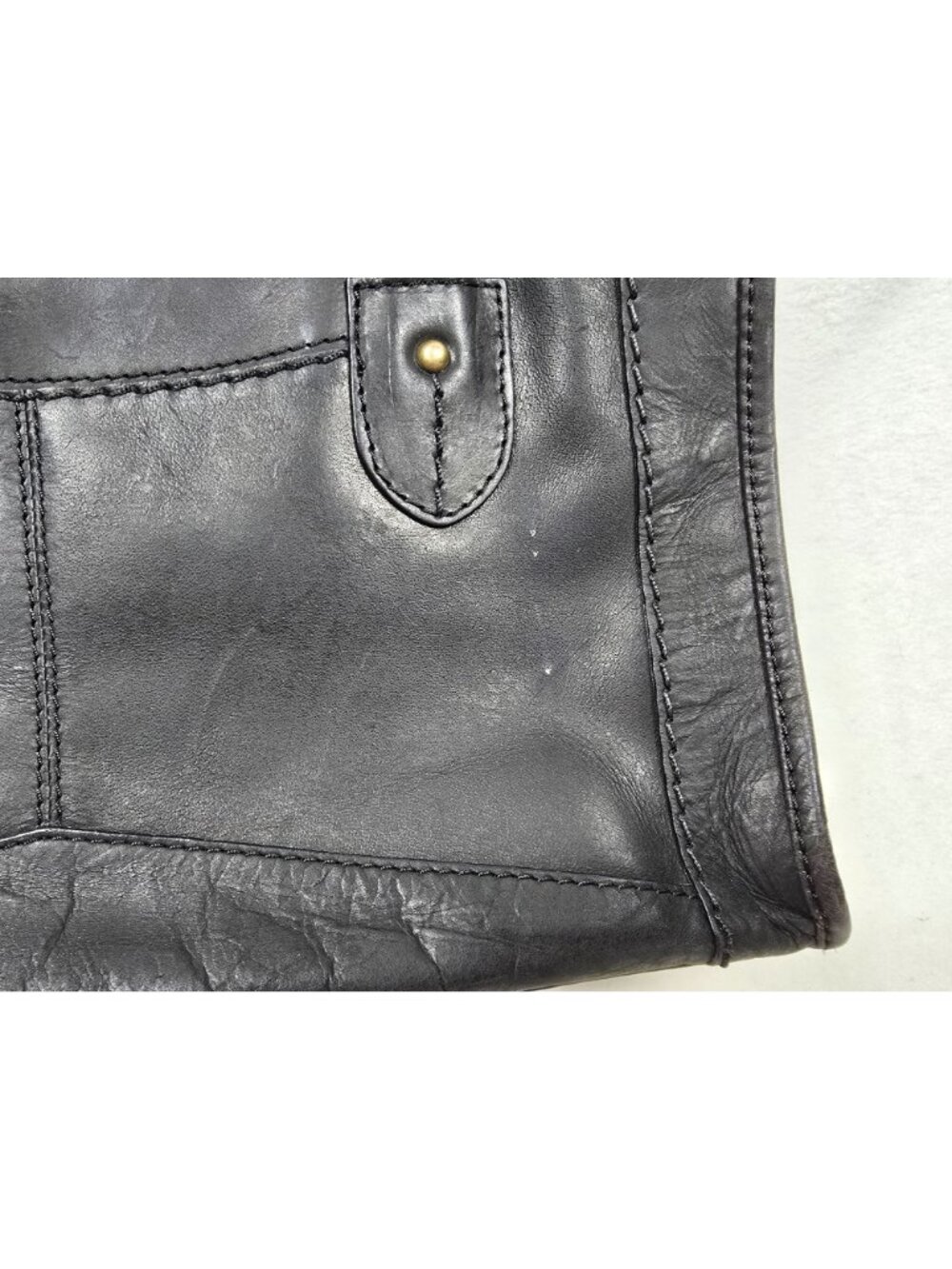 Born Black Leather Handbag With Double Handles & Zipper Closure - Picture 5 of 13